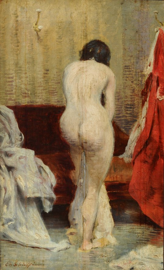 Desnudo de pie